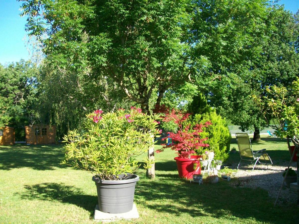 Hotel Au Charme Du Levat Saint Paul de Loubressac Bagian luar foto