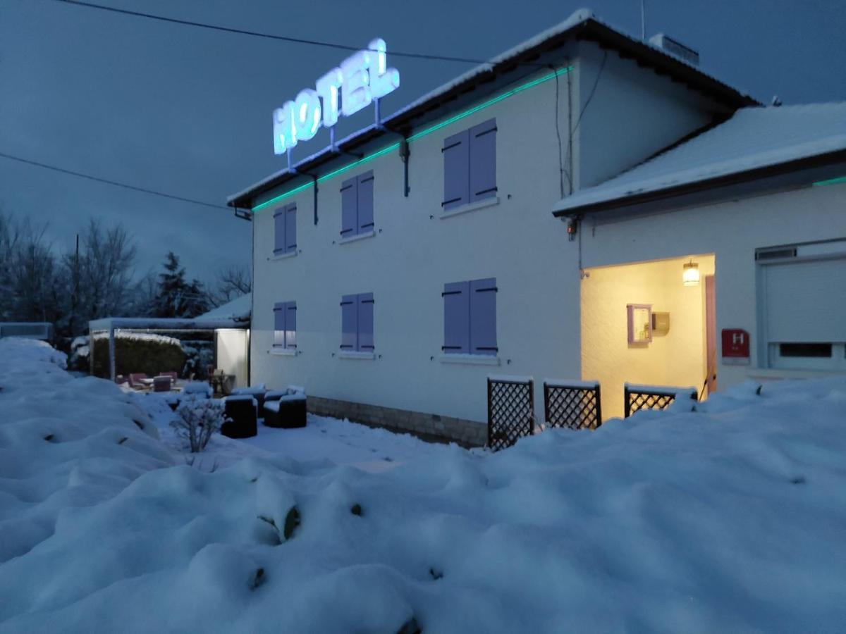 Hotel Au Charme Du Levat Saint Paul de Loubressac Bagian luar foto